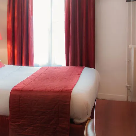 Des Deux Avenues Hotel 3*