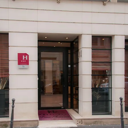 Des Deux Avenues 3* Parigi