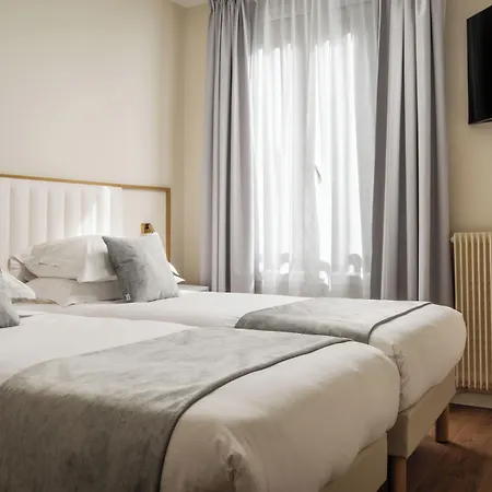 Hotel Des Deux Avenues Parigi