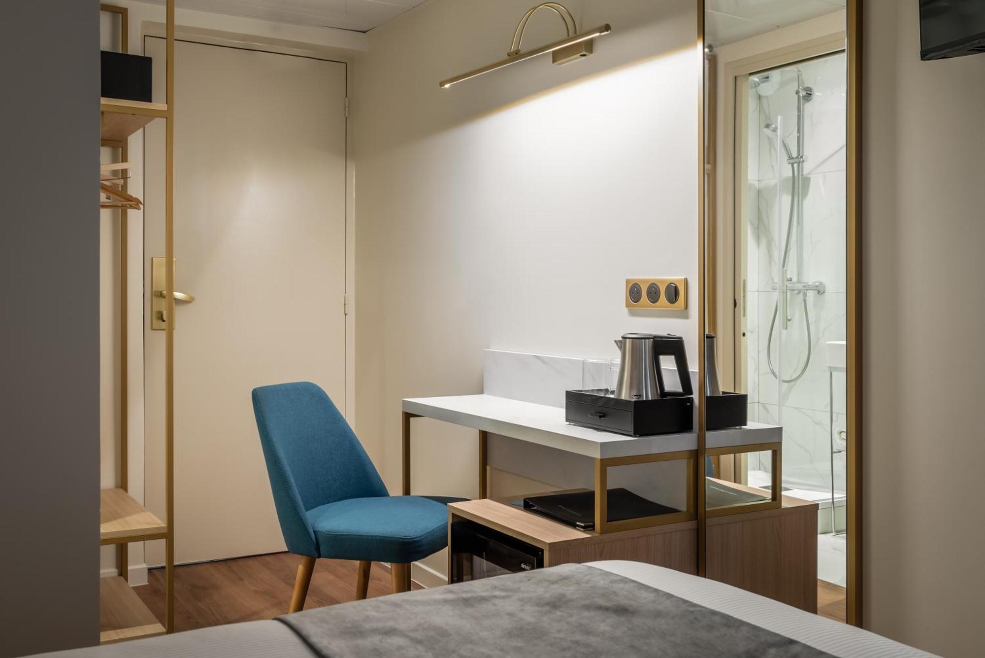 Des Deux Avenues Hotel