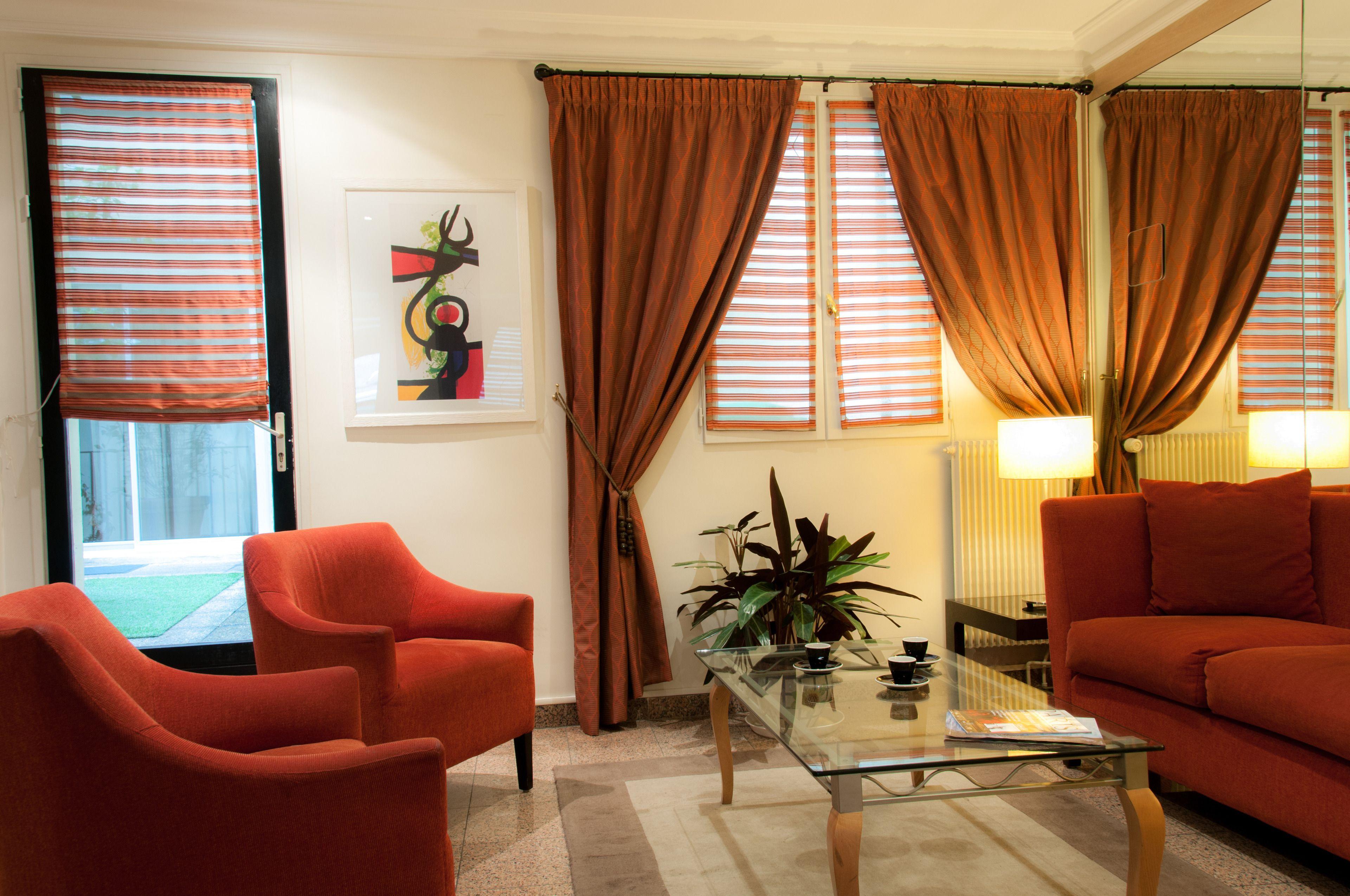 Des Deux Avenues 3* Paris