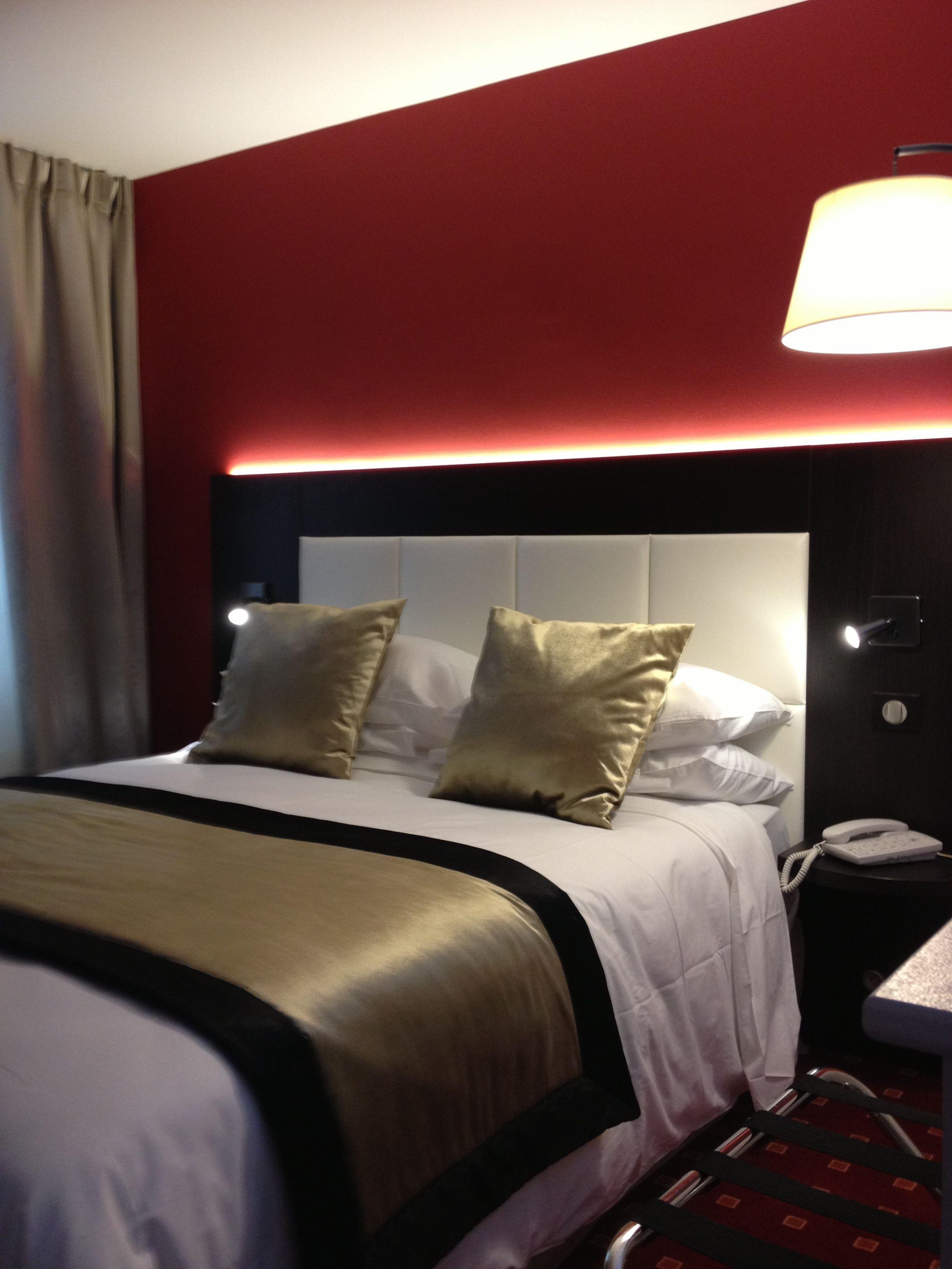 Des Deux Avenues 3* Paris