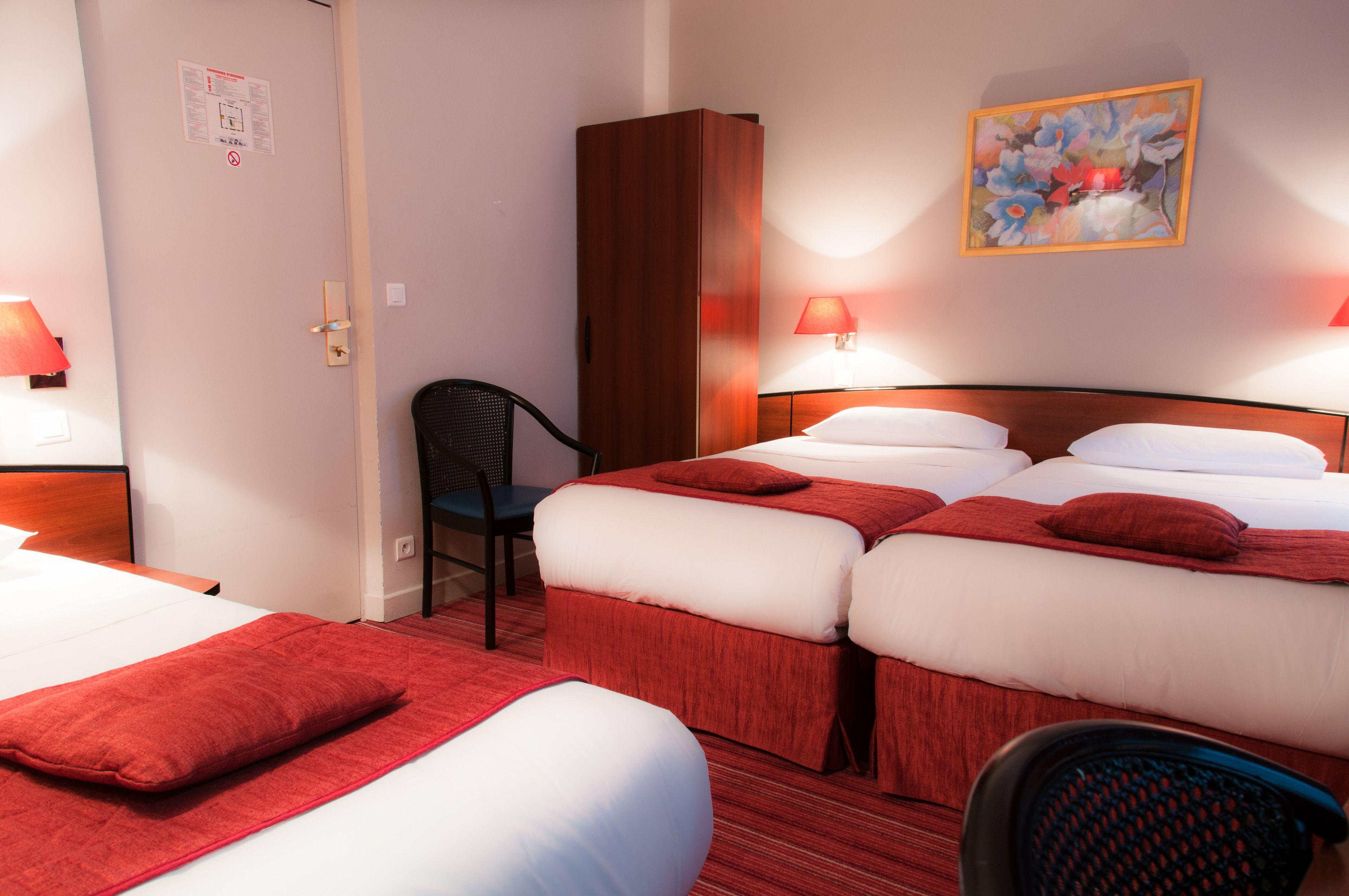 Des Deux Avenues Hotel Paris