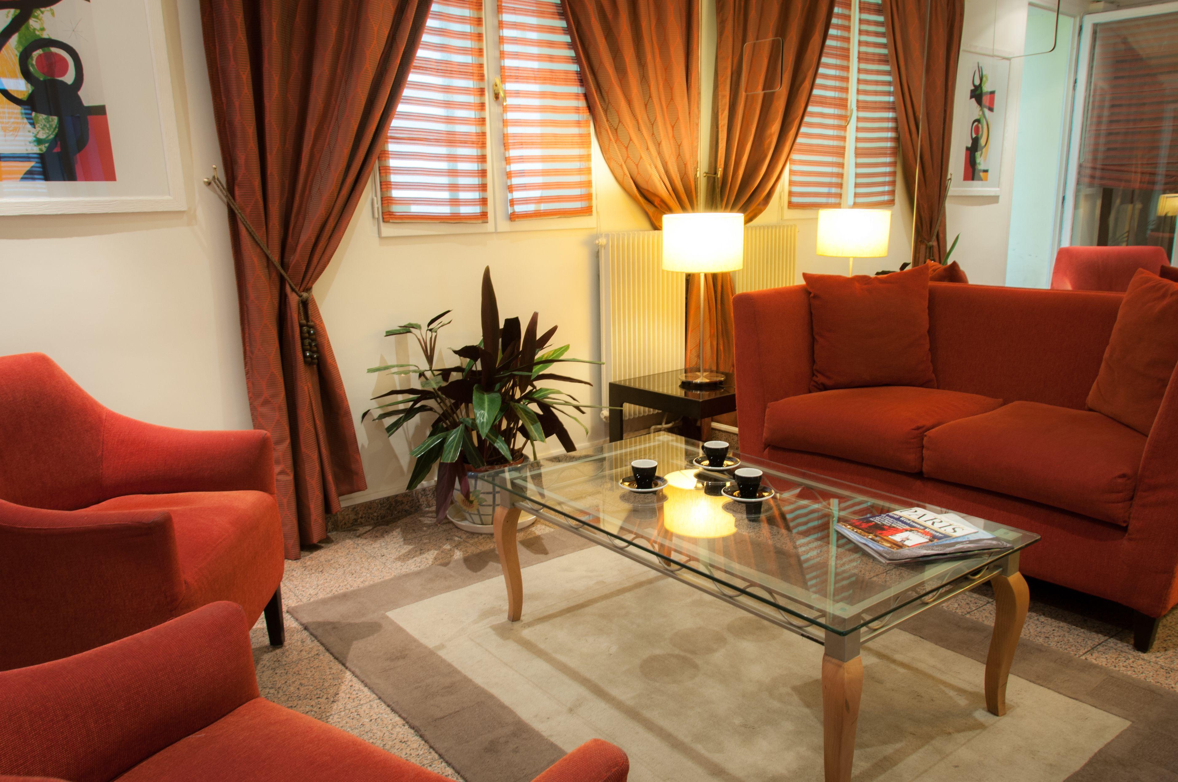 Des Deux Avenues Hotel Paris