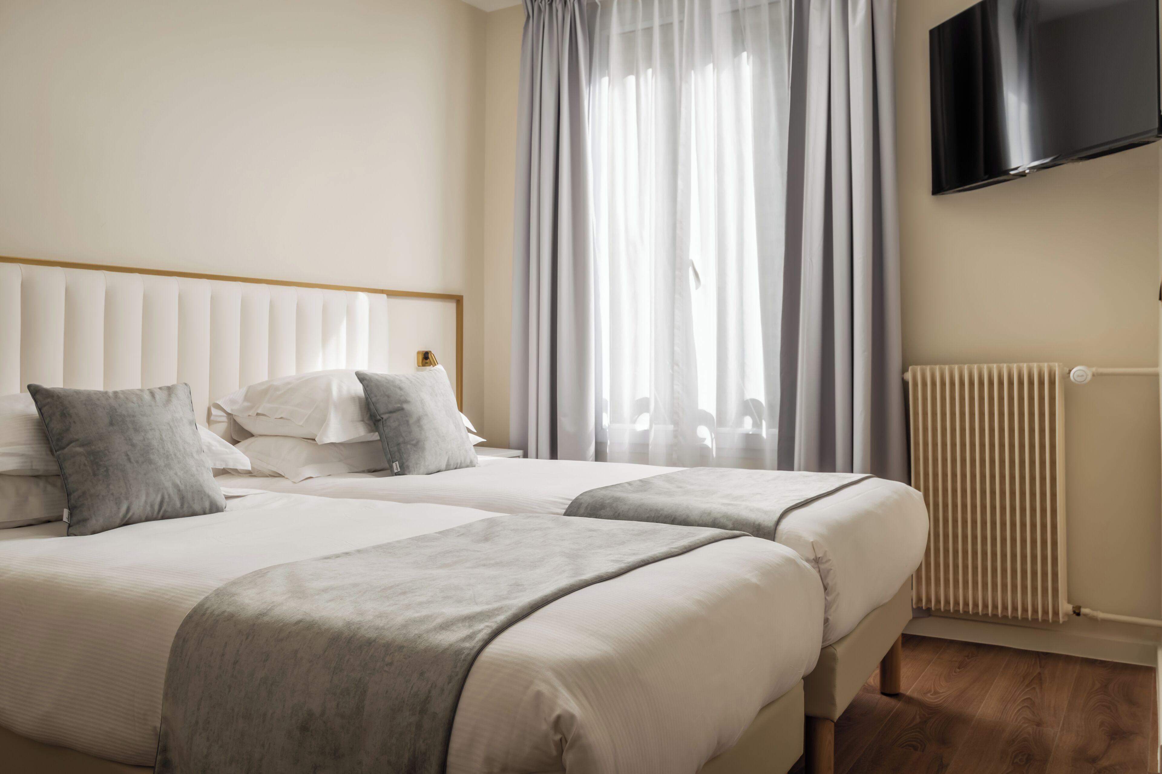 Hotel Des Deux Avenues Paris