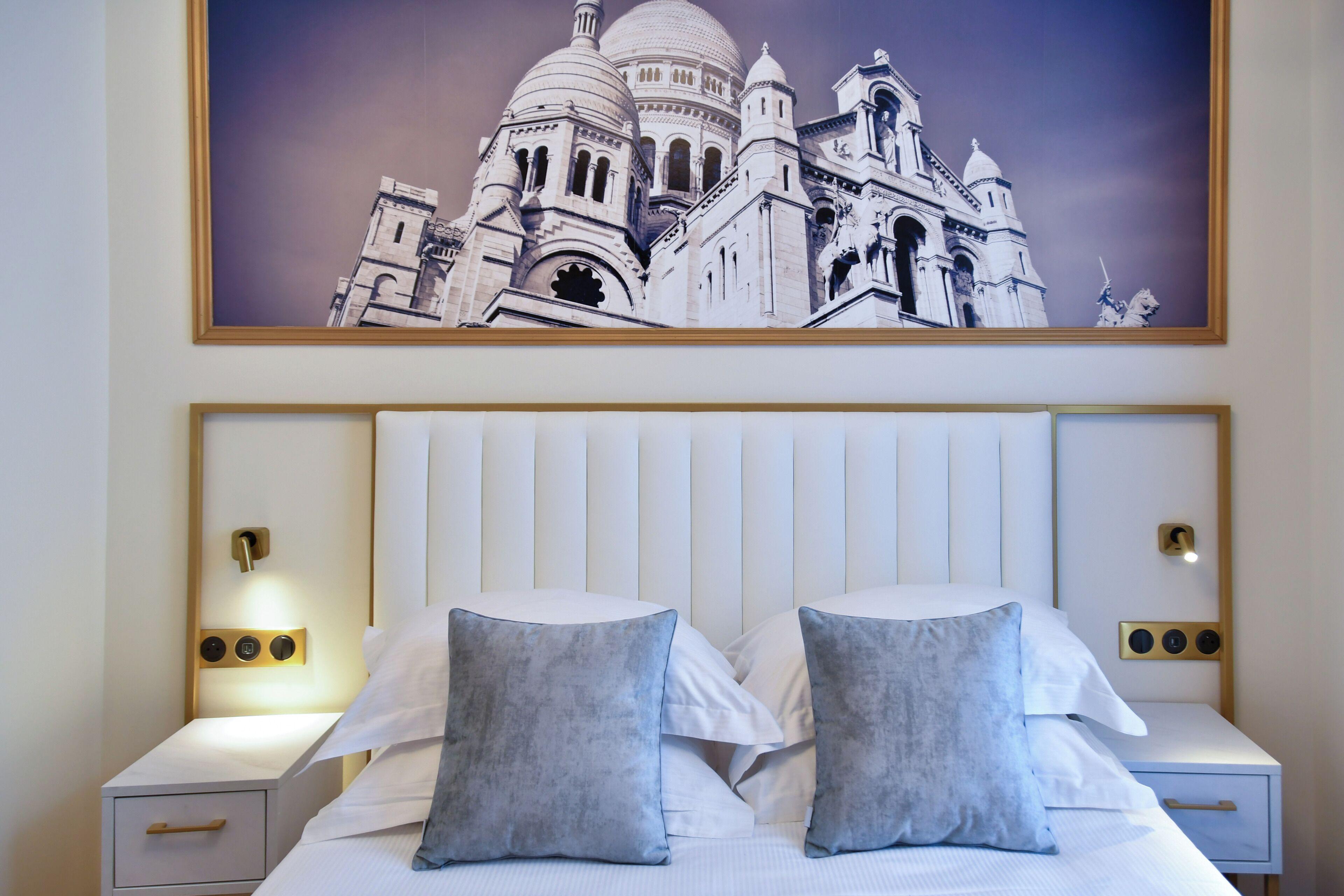 Des Deux Avenues Paris