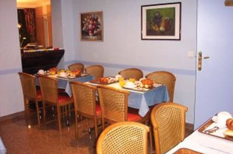 Hotel Des Deux Avenues 3*